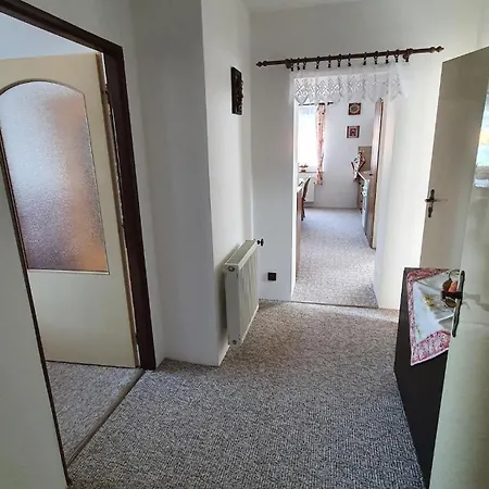 Complete Living With A Garden Daire