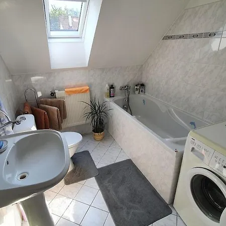 Complete Living With A Garden 公寓 Mochtin