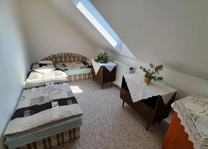 Complete Living With A Garden Mochtin