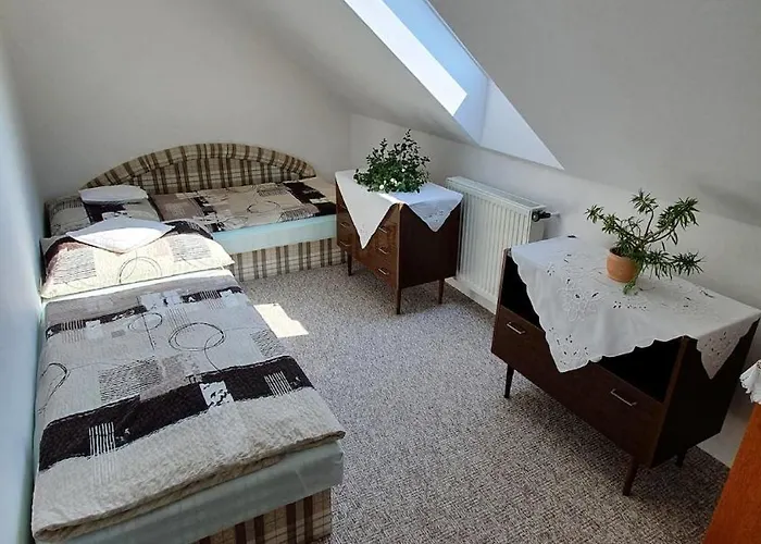 Apartament Complete Living With A Garden *