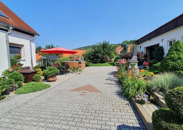 Complete Living With A Garden * Mochtin