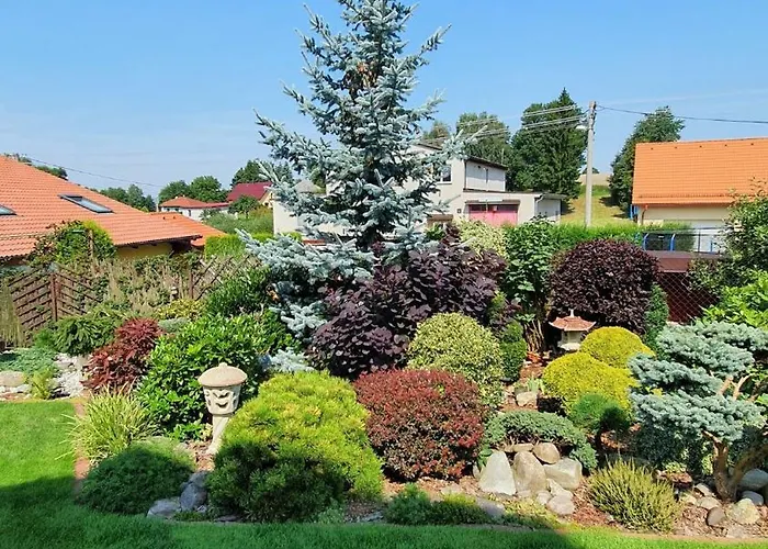 Apartament Complete Living With A Garden